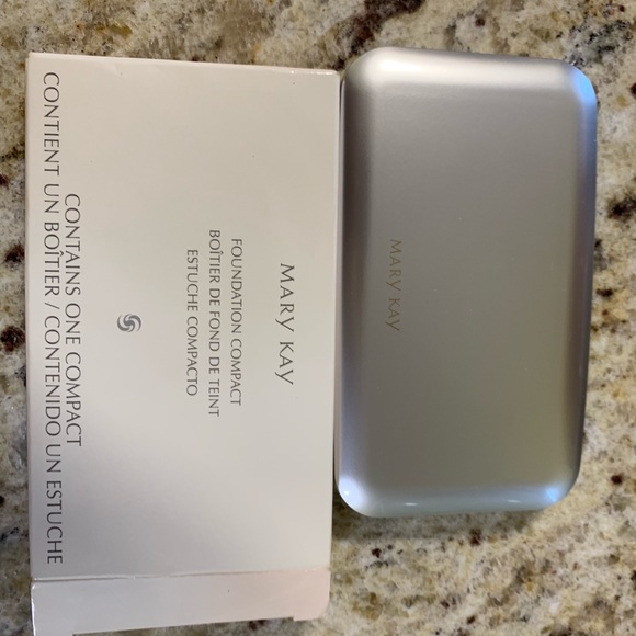 Mary Kay Other - Marykay foundation compact